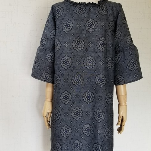 正藍泥染大島紬リメイク ギャザー袖ワンピース ワンピース hiro 通販  