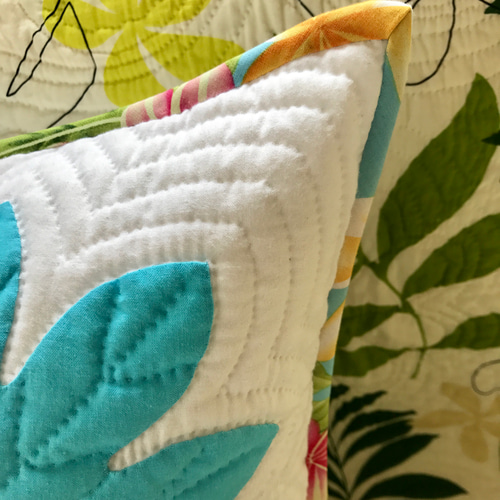 ハワイアンキルトクッションカバー はなちゃん ハワイアンキルト