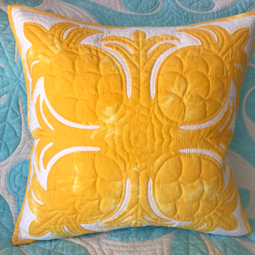 値下げ✨クッションカバー ハワイアンキルト パイナップル 白×黄色