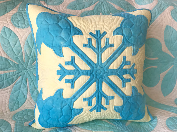 値下げ✨クッションカバー ハワイアンキルト ホヌ&サンゴ クリーム  