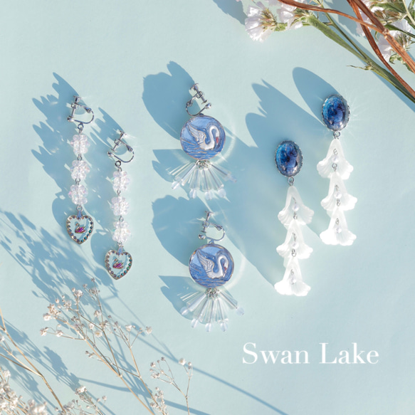 「 Ꮪwan Lake  ～泡沫〜 」イヤリング/ピアス *チェコガラス・オーバル・カボション・花・パール・白鳥の湖* 3枚目の画像