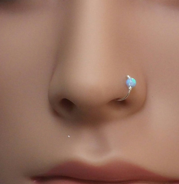 ピアスフープ Opal Beads Nose Ring, Nose Hoop, 鼻リング 2枚目の画像