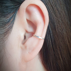 イヤーカフ 14kgf / Silver Hammered Fake Conch Piercing Ear Cuff 1枚目の画像