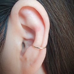 イヤーカフ 14kgf / Silver Hammered Fake Conch Piercing Ear Cuff 2枚目の画像