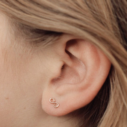 スタッドピアス Heart  Infinity Stud Ear Lobe Conch Piercing 2枚目の画像