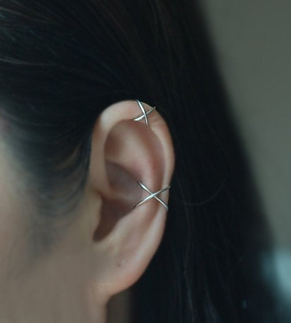 14K Gold Filled or  Sterling Silve Cross Earcuff , イヤーカフ 5枚目の画像