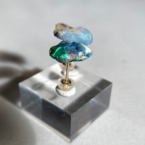 K18ピアス　オパール　18金刻印あり　天然石　ゴールド 誕生日プレゼント K18YG オパール ピアス 18金イエローゴールド