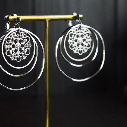 日本製Pt900｜氷花銀フィリグリー大ぶりピアス｜プラチナスタッド
