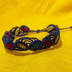 レゲエカラーのリーフブレスレット(ブラジルマクラメ編み) 1枚目の画像