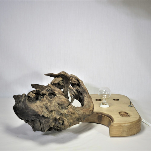 ☆Sale/30%Off 闇に光を演出する 流木間接照明オブジェ (NTR-72