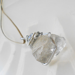 一点もの 水晶 ペンダント 原石 艶出しカット ワイヤアート ssy-20119 8枚目の画像