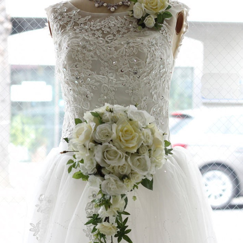 ブーケ 造花 キャスケード 薔薇 ジュリエット ブトニア付き