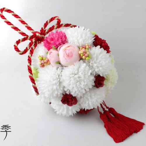 ボールブーケ 紐 和装ブーケ 紅白 弥生菊 タッセル付 結婚式 和風 着物