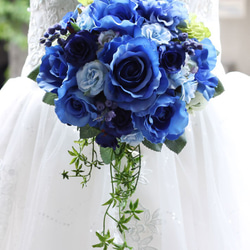 ブーケ ブルー（青） 造花 ブルーバード ウェディングブーケ ラウンドブーケ ブトニア付き リゾ婚 結婚式B_0084 2枚目の画像