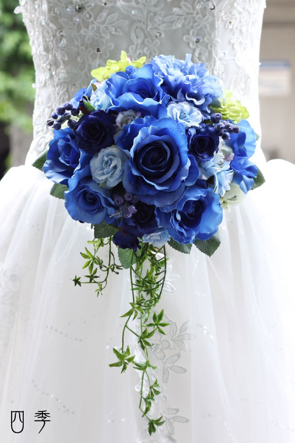 ブーケ ブルー（青） 造花 ブルーバード ウェディングブーケ ラウンドブーケ ブトニア付き リゾ婚 結婚式B_0084 2枚目の画像