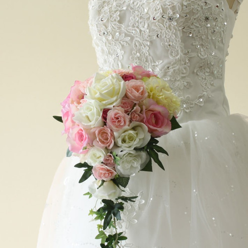 ウェディングブーケ ピンク＆ホワイト フランシス ブトニア付き