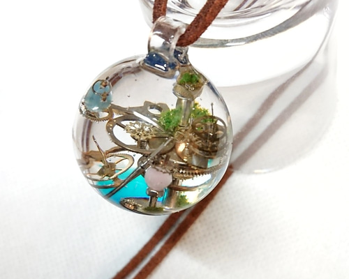 注目の カヤページです。レジン キーホルダー ペンダント ネックレス・ペンダント