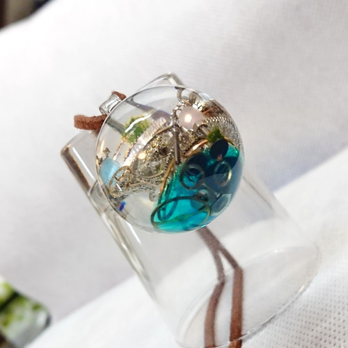 歯車ノ世界 2【球体 レジン ネックレス キーホルダー】 ネックレス