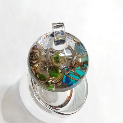 レジンアクセサリー　NO.60 歯車ノ世界 2【球体 レジン ネックレス キーホルダー】 ネックレス