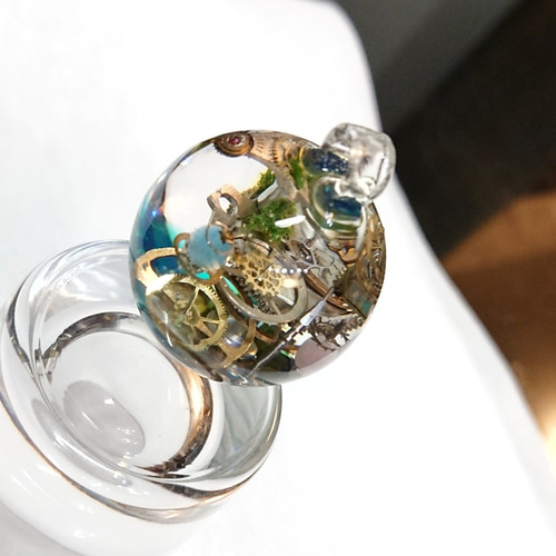 歯車ノ世界 2【球体 レジン ネックレス キーホルダー