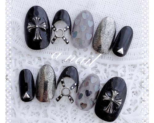 ブラック ハーネス クロス ハート シルバーミラー ジェルネイルチップ