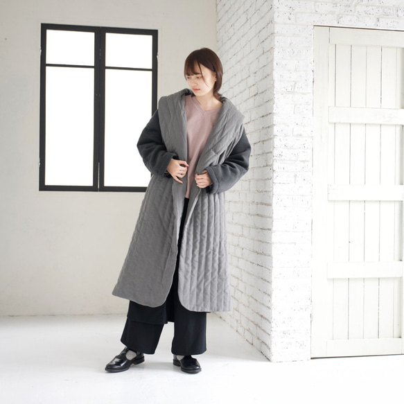 Morino Gakko 蓬鬆絎縫大衣，啞光質感[灰色]/12743424/ 第4張的照片