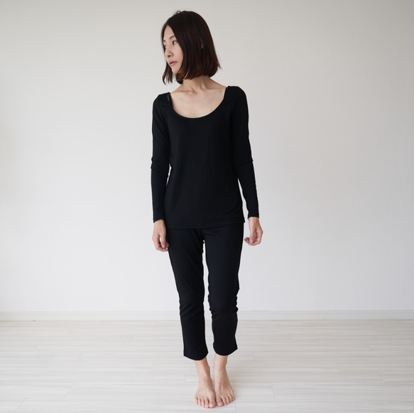 Morino Gakko Finest Wool 美麗諾羊毛內搭上衣（黑色） 第6張的照片