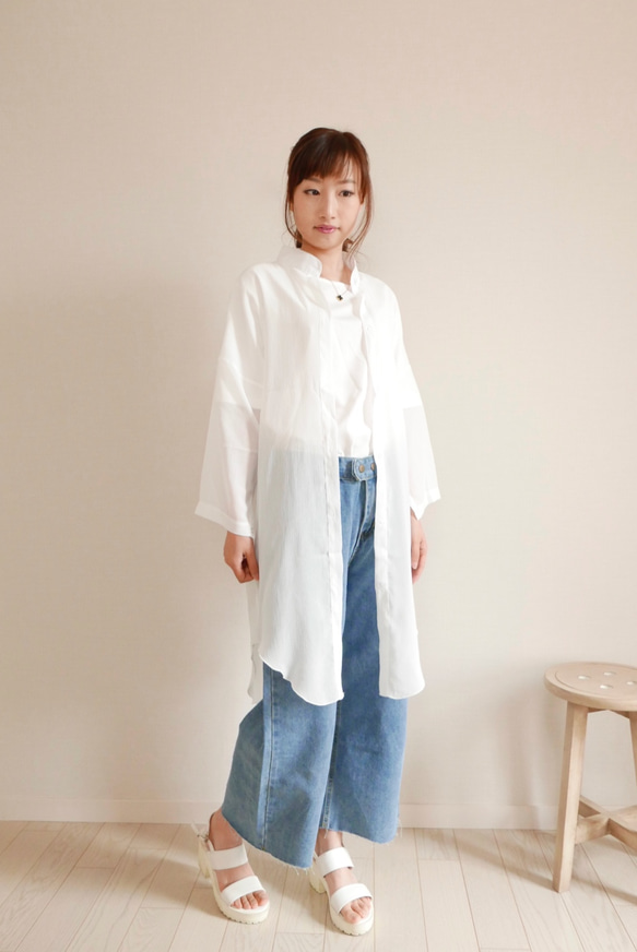 Morino Gakkou 夏季外罩有透明感的長款襯衫[白色] 第3張的照片