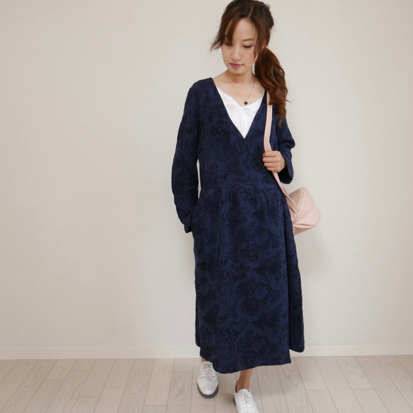 Morinogakkou Linen Gown Cache-coeur 連衣裙 [Floral Navy] / 4233250 第3張的照片