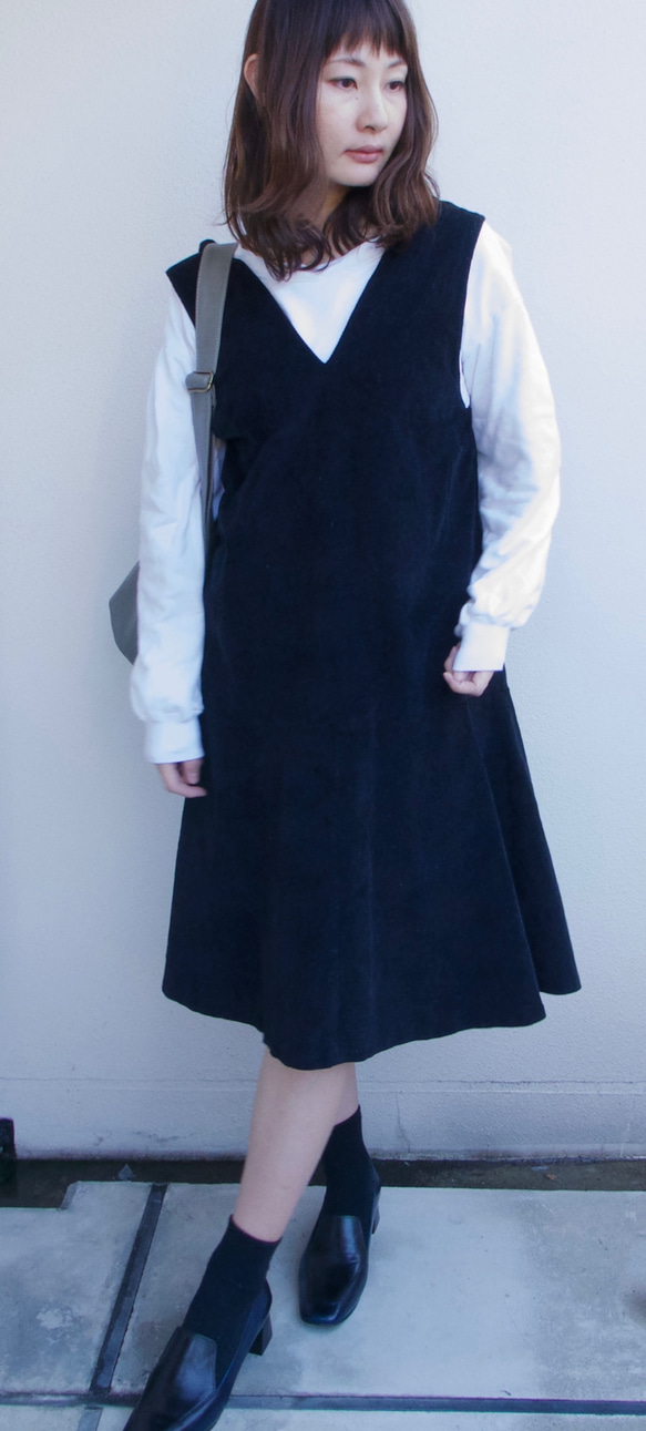 Morino Gakkou L 號燈芯絨工作服連衣裙 [黑色] / 4779983 / 第2張的照片