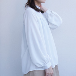 Morino Gakkou 喬其紗瓶頸襯衫 [白色] / 4822819 / 第2張的照片