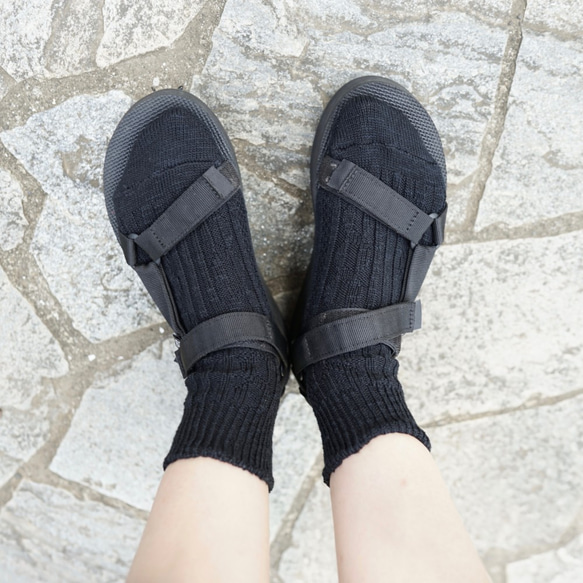 ﾓﾘﾉｶﾞｯｺｳ 冷房の冷えに。コットン 天然素材靴下 (ブラック) オールシーズンクルーネックソックス 4枚目の画像