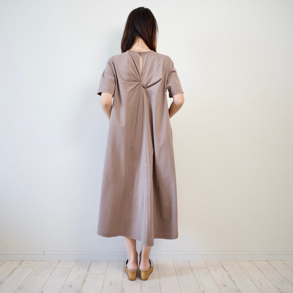 Morino Gakkou Cotton 100 Back Design Long Dress [Gray Beige] / 9 第10張的照片