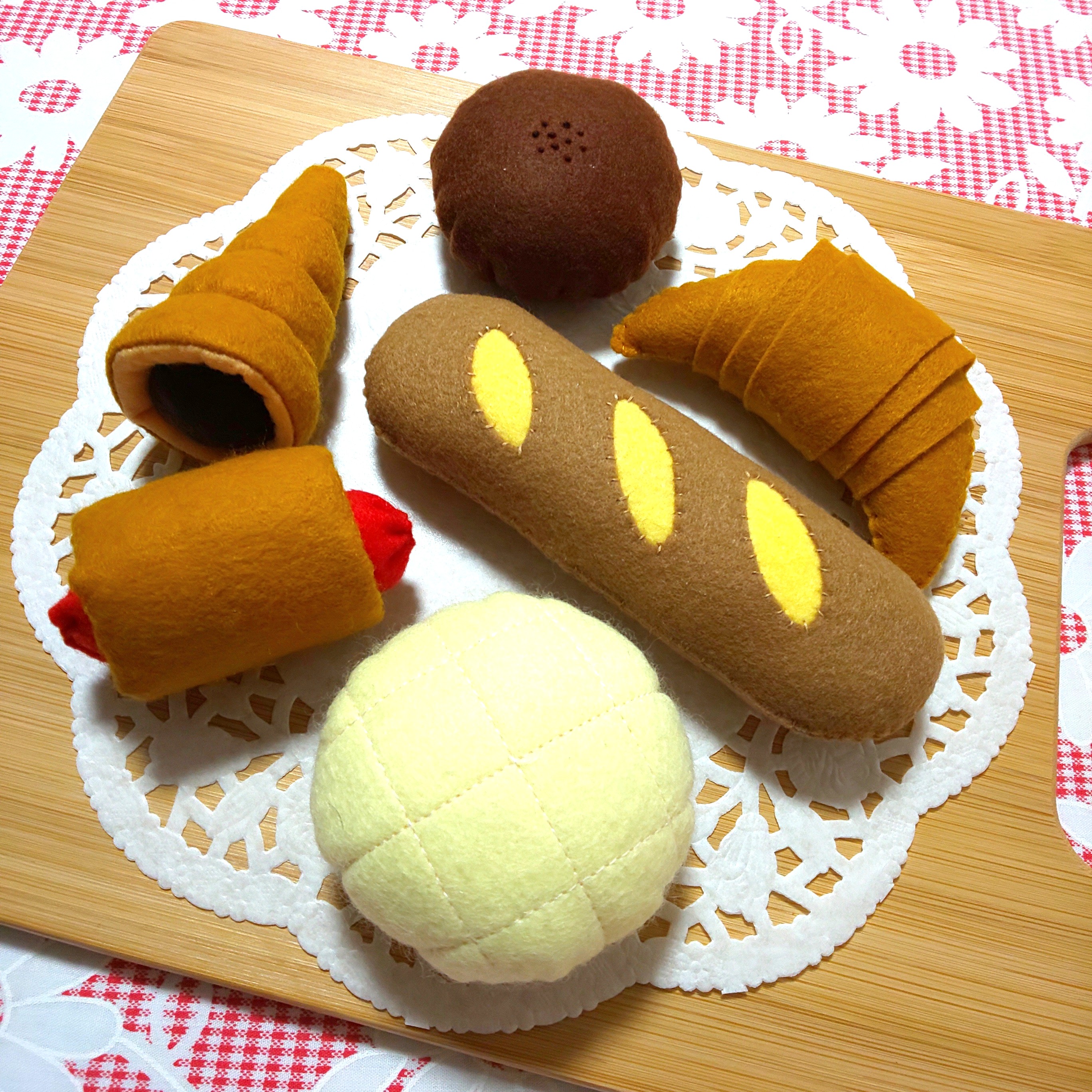 パン ① フェルトおままごと パンでままごと おもちゃ・人形