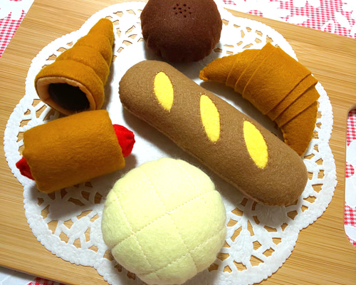 パン ① フェルトおままごと パンでままごと おもちゃ・人形