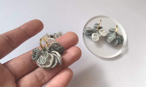 【スキトオル 集 ［ slate ］ earring / pierce】オヤ/クロッシェ 3枚目の画像