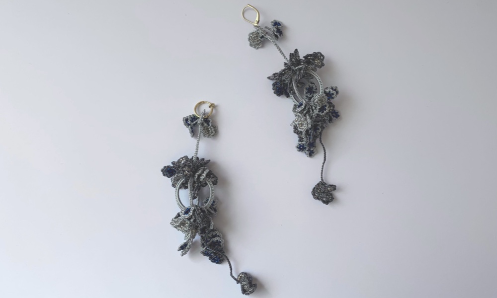 【ユレル long ［ ash ］ earring / pierce】オヤ/クロッシェ