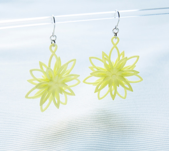 クールペタル Lime green・ピアス（イヤリング） #3Dprint accessories 3枚目の画像