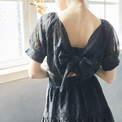 Circle Race Back Ribbon Dress Black 1枚目の画像