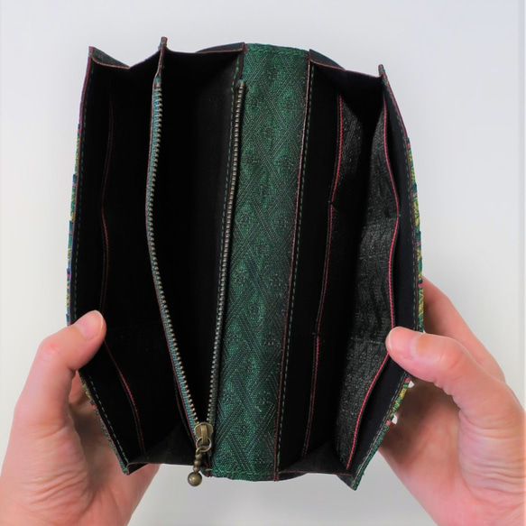 (受注生産)【玉-gyoku-】畳の縁の長財布 十二単の襟元 黒緑 26カード 本革 入金から約３週間で発送 8枚目の画像