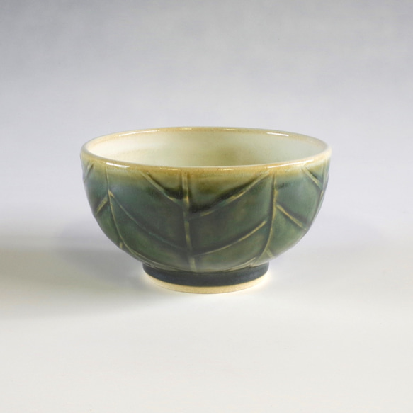 抹茶碗　葉紋彫オトシブミ茶碗 3枚目の画像