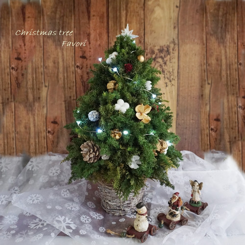 香りに癒されるヒムロスギとヒバのクリスマスツリー プリザーブド