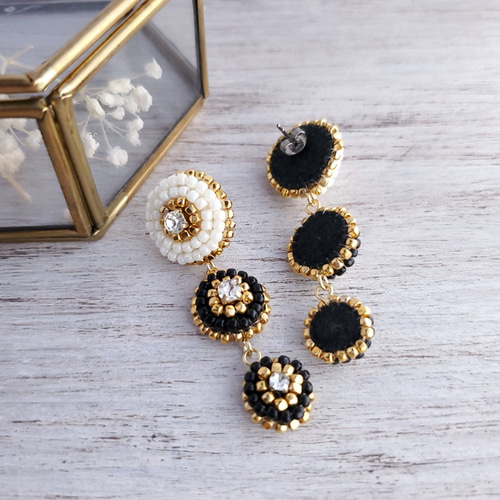 竹ビーズクリスタルビジュー刺繍ピアス(ゴールド) ／誕生日