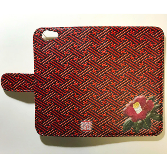 和柄 美しい 椿ワンポイント 黒ベース 赤 No.1 スマホカバー ほぼ 全機種対応 スマホケース 手帳型ケース 2枚目の画像