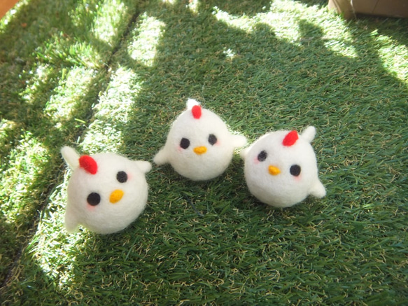 羊毛フェルト ころっとニワトリさん 羊毛フェルト Ovis☆さちこ