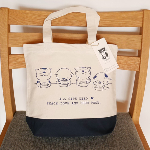 ❁ハンドメイドになります❁ 　Cats リネントートバッグ トートバッグ[にゃんきーとす・ごはん]S ナチュラル×ネイビー