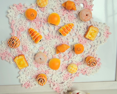 惣菜パン♡コーンマヨ♡こぶたフェイクフードチャームフェイクスイーツパン