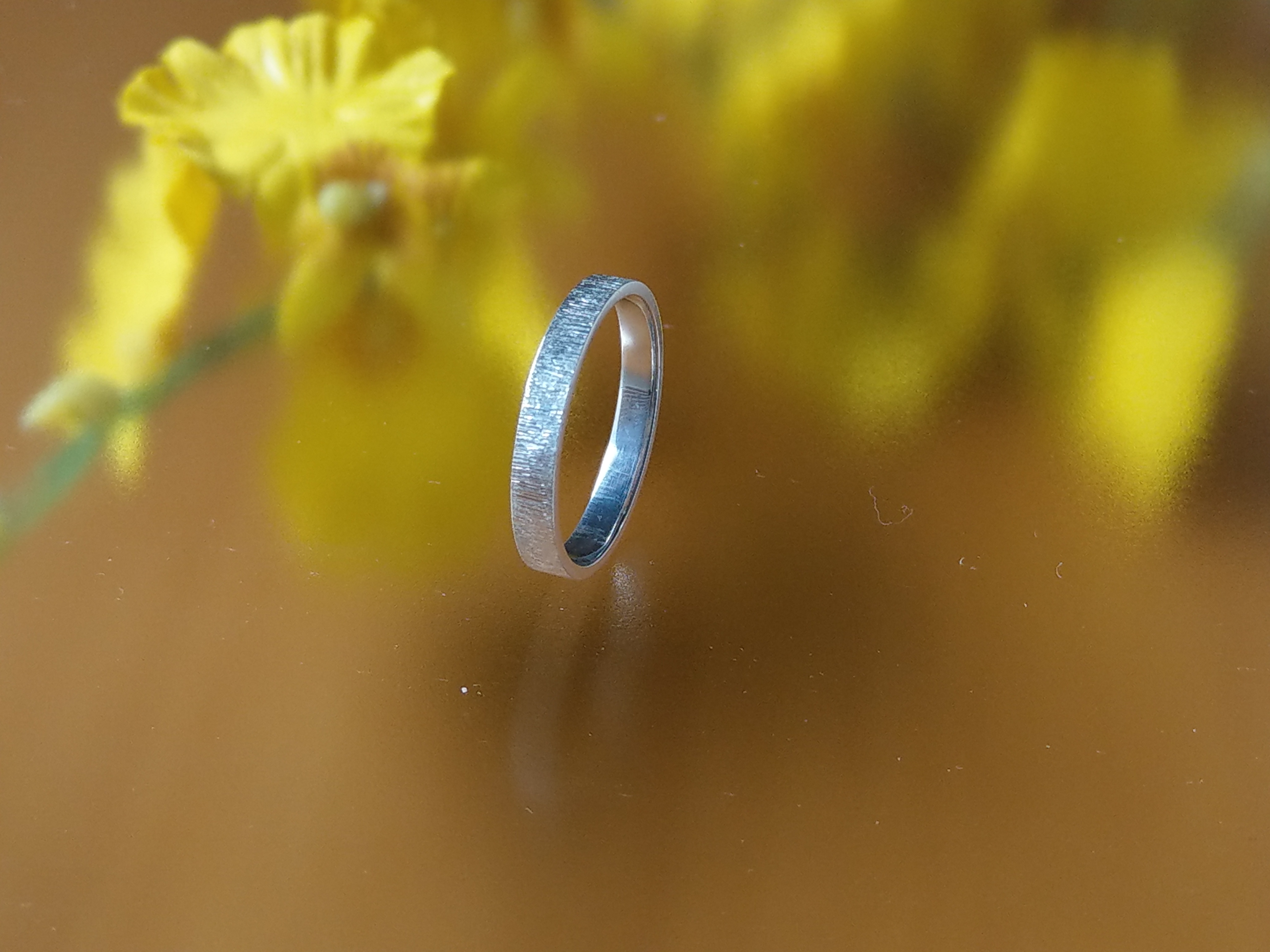 絹目彫りリング