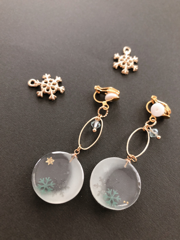 冬の月 雪の結晶 ピアス イヤリング イヤリング・ノンホールピアス Lin