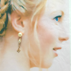 【ゴールド色の earring】ピアス　イヤリング　パール　お花　結婚式　ウエディング　ブライダル　結婚式347 6枚目の画像
